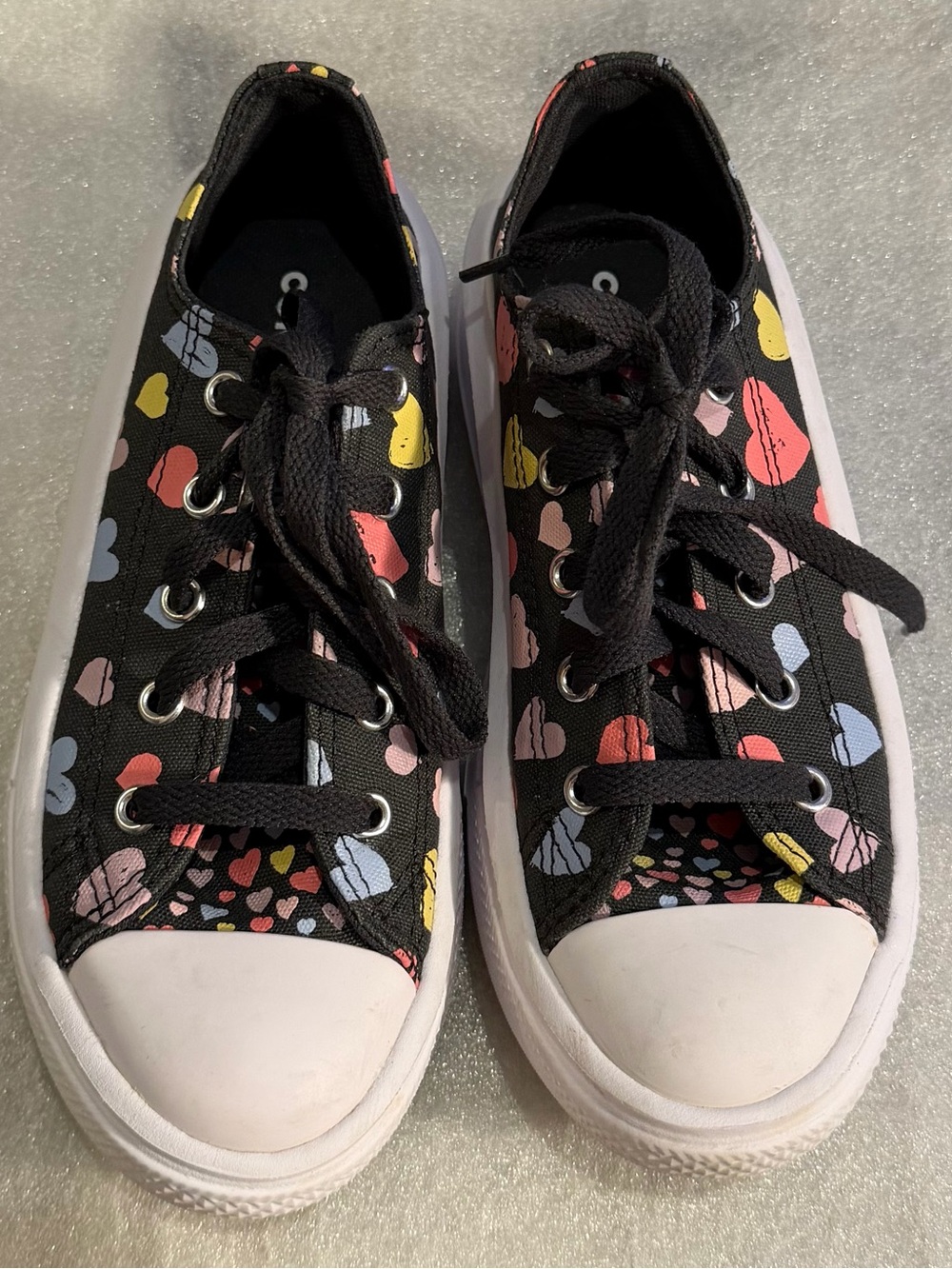 Converse Kids Black Canvas Sneakers with Multicolor Heart Print